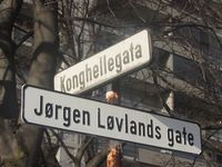 Konghellegata krysser bl.a. Jørgen Løvlands gate. Foto: Stig Rune Pedersen (2012).