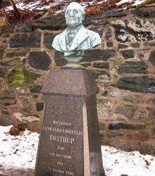 Jacob Ulrich Holfeldt Tostrup (1806–1890), Vår Frelsers gravlund. Foto: Stig Rune Pedersen (2012).