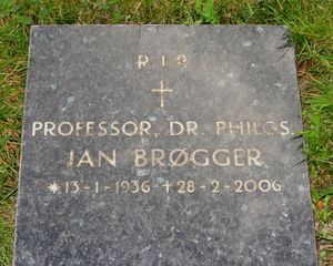 Jan Brøgger gravminne Eidsfoss.jpg