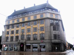 Jernbanetorget Oslo Amerikalinjens gamle hovedkontor.jpg
