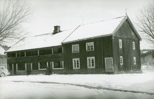 Jevnaker prestegård, Oppland - Riksantikvaren-T139 01 0082.jpg