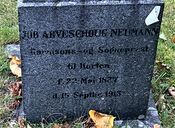 Gravminnet til presten Job Arveschoug Neumann. Foto: Stig Rune Pedersen