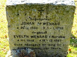 Johan Arnt Wenaas gravminne.JPG