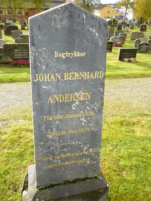 Johan Bernhard Andersens gravminne.jpg