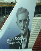Falkberget har også blitt hedra med bilde på halen på et av Norwegians fly. Foto: Stig Rune Pedersen (2014).