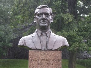 Johan Jørgen Holst byste Akershus festning.jpg