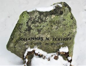 Johannes Eckhoff gravminne.jpg