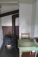 Kjøkkenet i Johannesgata 12. I 1902 vet vi at sju beboere i tre leiligheter delte dette lille kjøkkenet. Foto: Chris Nyborg (2013)