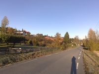 Tettbebyggelsen nedafor Nordli skole, delvis bygd på tomter fra bruket Engelund.