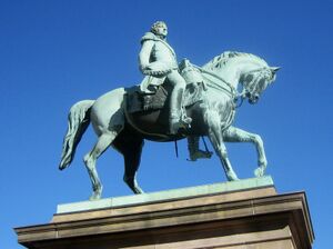 Karl Johan rytterstatue Slottet.jpg