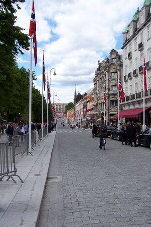 Karl Johans gate 07 06 2005.JPG
