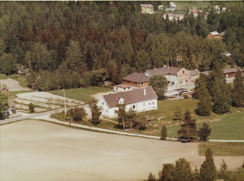 Fil:Karlsvang og Fiskum Handelslag - WF308.jpg