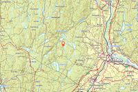 Kart som viser beliggenheten av plassen, omtrent 9 kilometer vest for Hokksund.