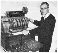 45. Kassaapparat anno 1918.jpg