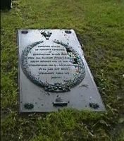 2. Kirkegard-2-Gryttenkirke-Aandalsnes-Norway.jpg