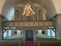 Kirkeskip og orgel i Vinger kirke. Foto: Oskar Aanmoen (2025)