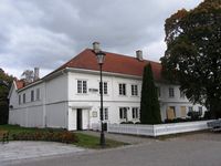 Bergskrivergården, Kirketorget 7, er blant Kongsbergs eldste bygninger. Foto: Stig Rune Pedersen