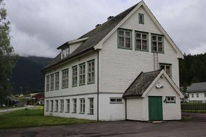 Kirkhorn skule (1).jpg
