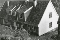 9. Kjørnes, Sogn og Fjordane - Riksantikvaren-T287 01 0358.jpg