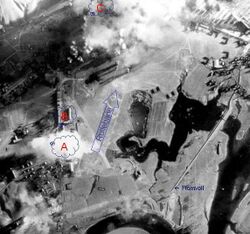 Luftfoto når bombene eksploderer - USAAF (KFF) 18.11.1943. Brøter øverst i bildet. Kilde: Knut Kinne.