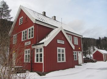 Kjerre stasjon Numedalsbanen 2013.jpg