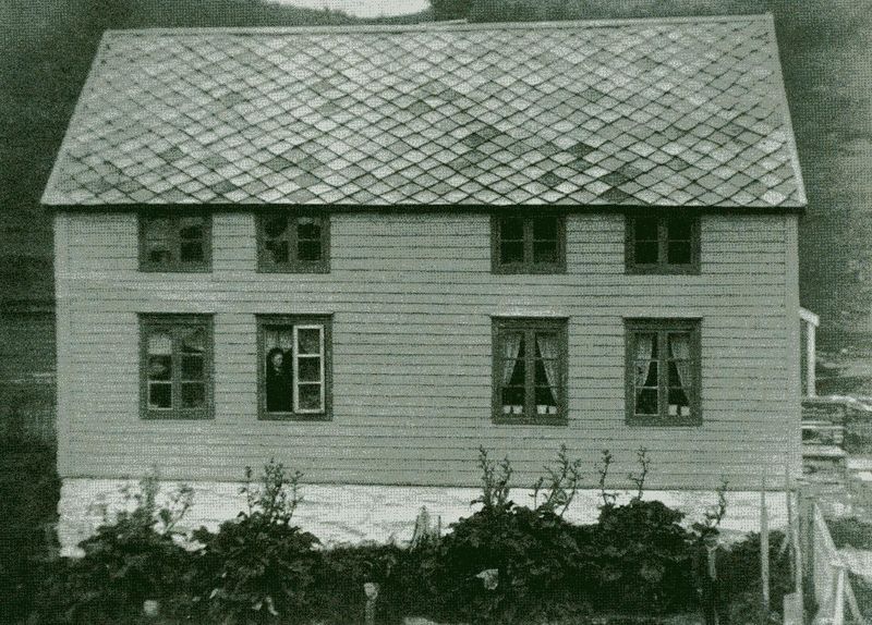 Fil:Klokkergarden, Harstad.jpg