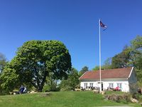 67. Knudsrød turisthytte Hortensmarka mai 2017.JPG