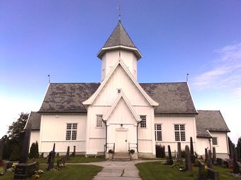 Kolbu kirke 2011.jpg