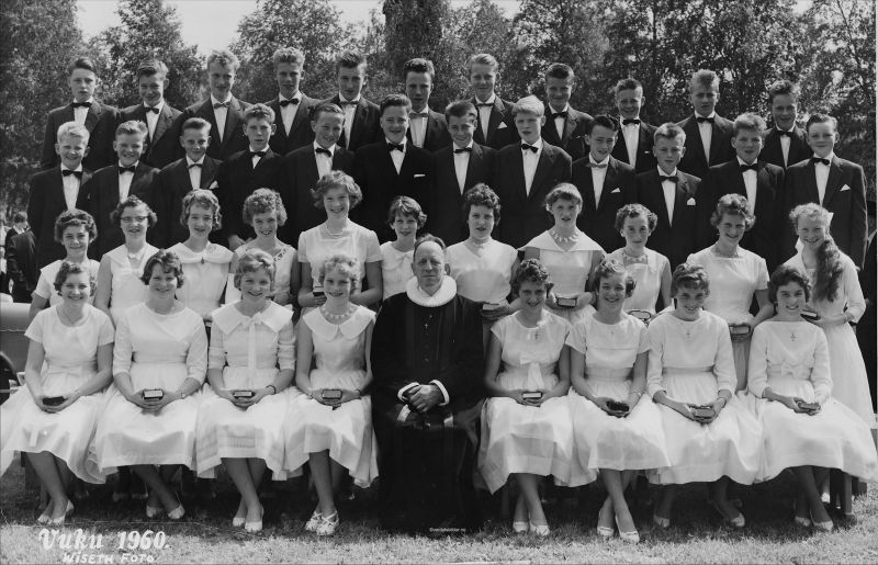 Fil:KonfirmanterVuku 2606 1960.jpg