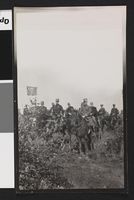 239. Kong Haakon til hest med høyere offiserer - no-nb digifoto 20160415 00245 bldsa EYDE00097.jpg