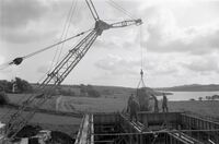 Butikken (her inkludert boligdel) blir bygget høsten 1966.