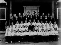 249. Korsangere ved kinobrakka 1946.jpg