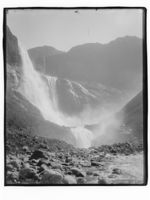 204. Kraftig foss - NB MS G4 0669.jpg
