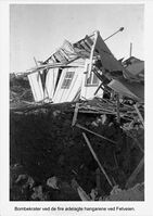 79. Krater v 4 hangarer v Fetv.jpg