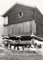 55. Kravik Søndre, Kravik Søre, Buskerud - Riksantikvaren-T070 02 0566.jpg