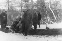 Krigsfanger på skogsarbeide i Reisadalen under 2. verdenskrig. Foto: Privat samling