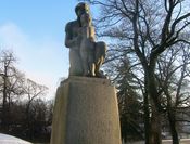 Krigsminnesmerke ved Ullern kirke, 1947. Foto: Stig Rune Pedersen