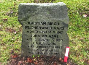 Kristian Birch-Reichenwald Aars familiegravminne.jpg