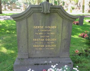 Kristian Golden familiegravminne Oslo.jpg