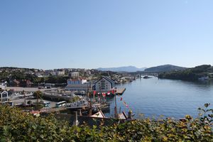 Kristiansund Gomalandet, Kirklandet og Nordsundbrua.JPG