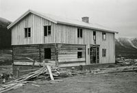 110. Krogstad Søre, Oppland - Riksantikvaren-T123 01 0095.jpg