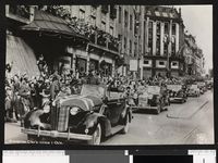 142. Kronprins Olav's inntog i Oslo - no-nb digifoto 20160115 00042 bldsa pk kgl0029.jpg