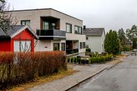 Flere kontraster i arkitektur, her i Kruses gate. Foto: Leif-Harald Ruud (2022)