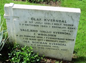 Kverndal Greenwich Cemetery.JPG