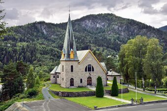 Kviteseid, Dalanvegen 2, Kviteseid kyrkje-2.jpg
