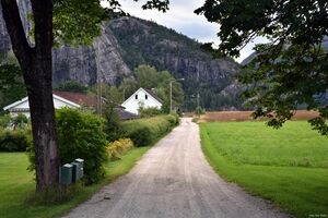 Kviteseid, Hauganvegen-1.jpg