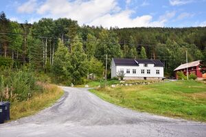 Kviteseid, Lønnegravvegen-1.jpg