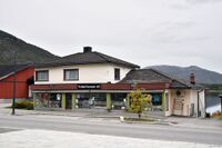 Vråliosvegen 56, «Bøen». Foto: Roy Olsen (2021).