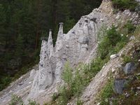 Kvitskriuprestinn naturminne i Uladalen ved Otta, fredet 1977