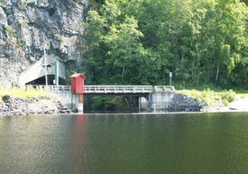 Inntaket til kraftverket i Båthølen ved Hyttfossdammen. Foto: Klæbu historielag